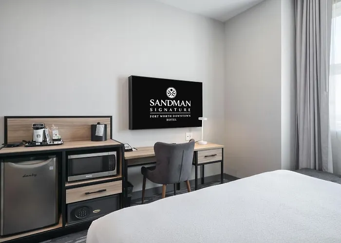 Sandman Signature Fort Worth Downtown Hotel