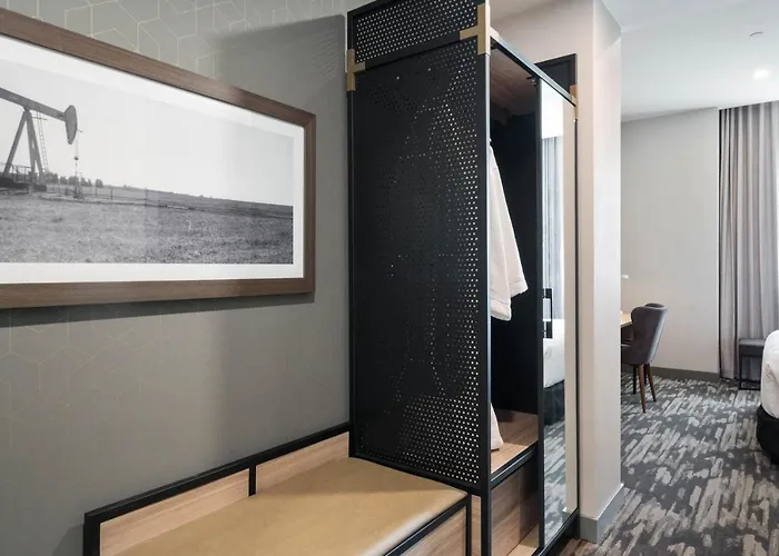 Sandman Signature Fort Worth Downtown Hotel