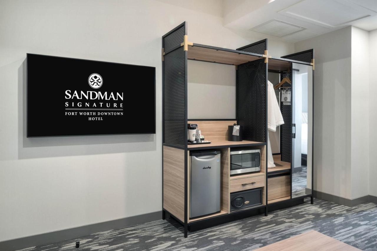 Hotel Sandman Signature Worth Downtown 3*